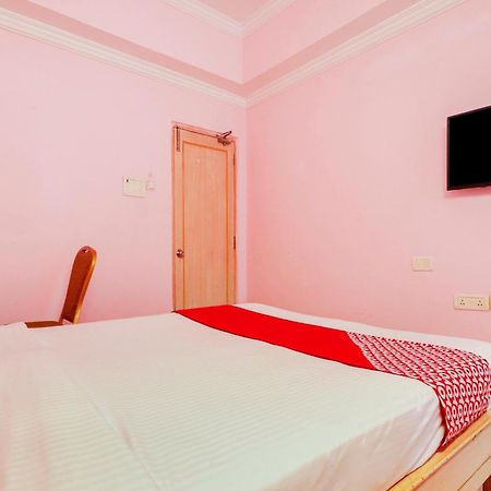 Super Collection O 77115 Vaishnavi Palace Hyderabad Ngoại thất bức ảnh