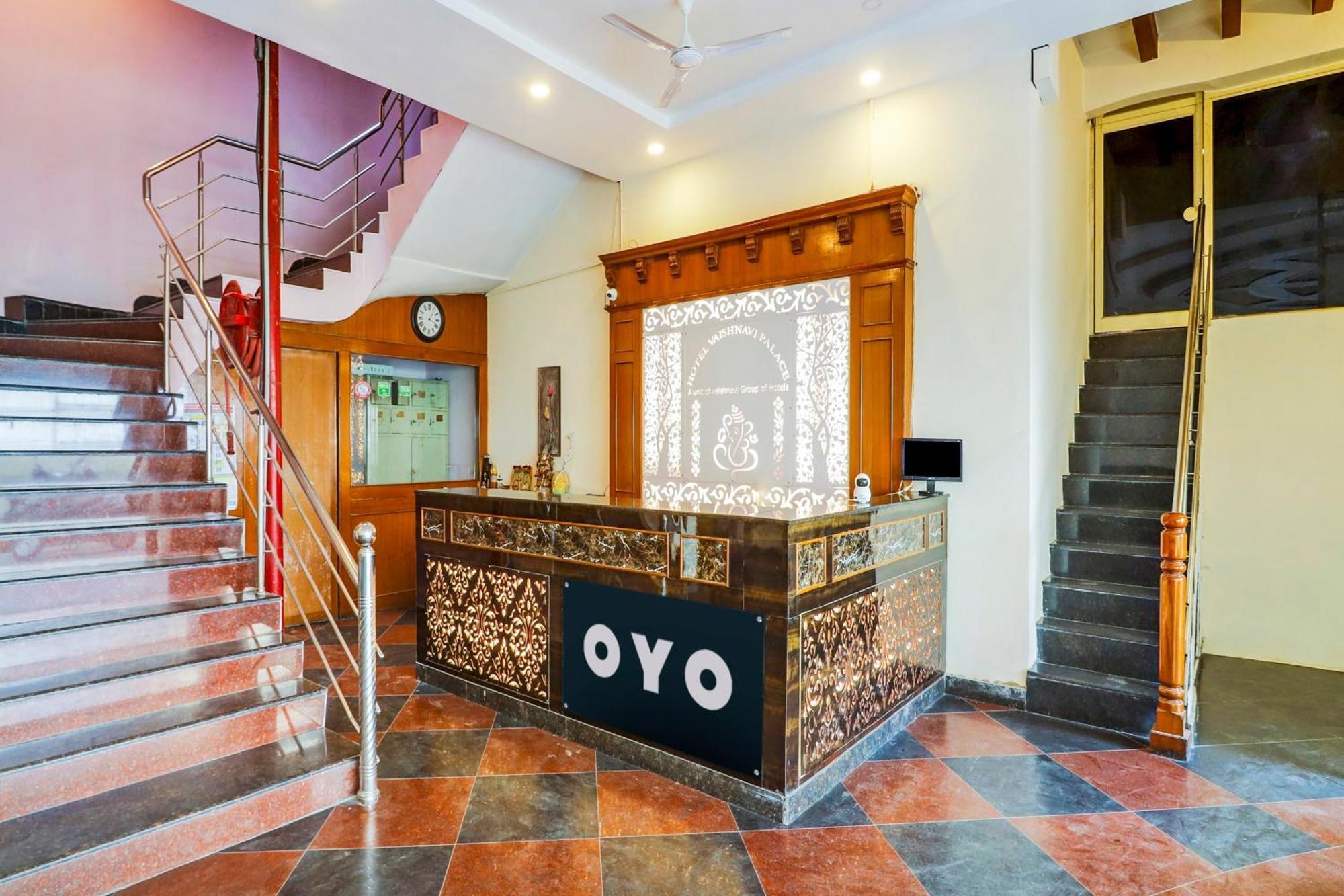 Super Collection O 77115 Vaishnavi Palace Hyderabad Ngoại thất bức ảnh